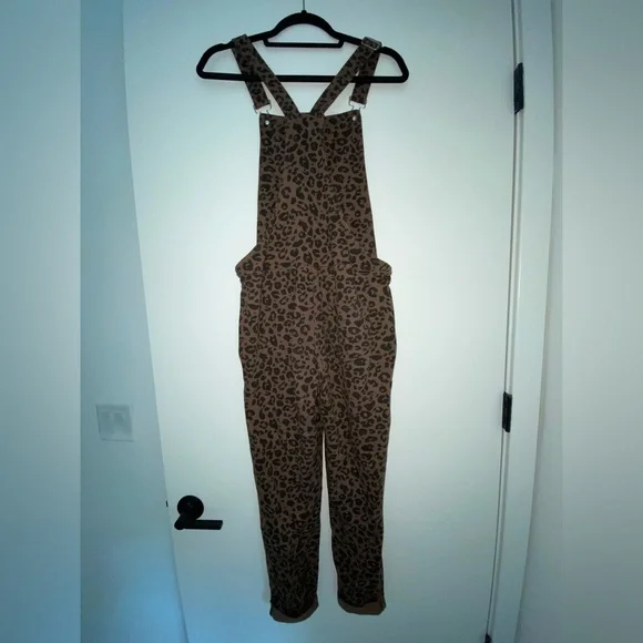 South Moon Under leopard print jumpsuit - Picture 2 of 5